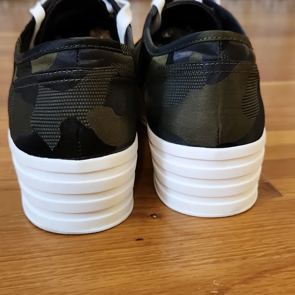 Gianni Bini Green Camo Platform Sneakers